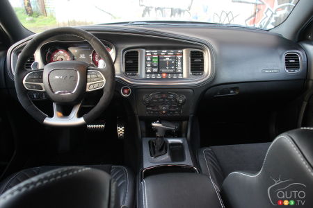2021 Dodge Charger SRT Hellcat Redeye, iç mekan