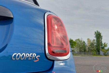 2022 Mini Cooper S 5 kapılı, rozet, arka lamba