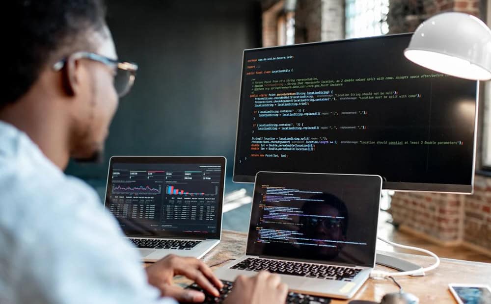 مشخصات لپ تاپ خوب برای برنامه نویسی